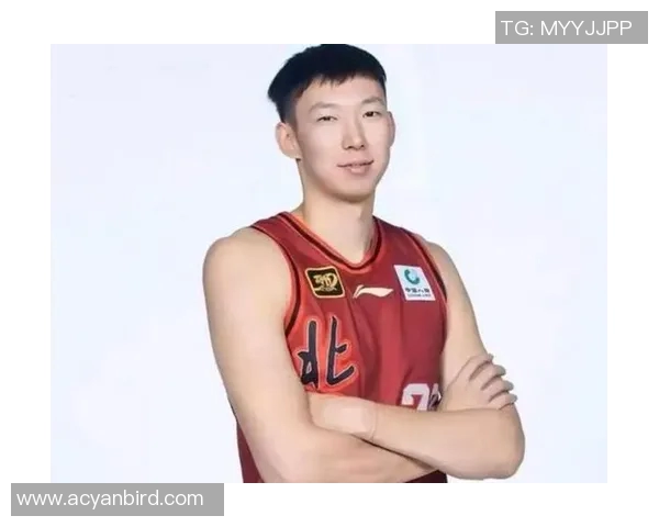 周琦表现抢眼,被誉为当之无愧的内线王 周琦表现抢眼,被誉为当之无愧的内线王